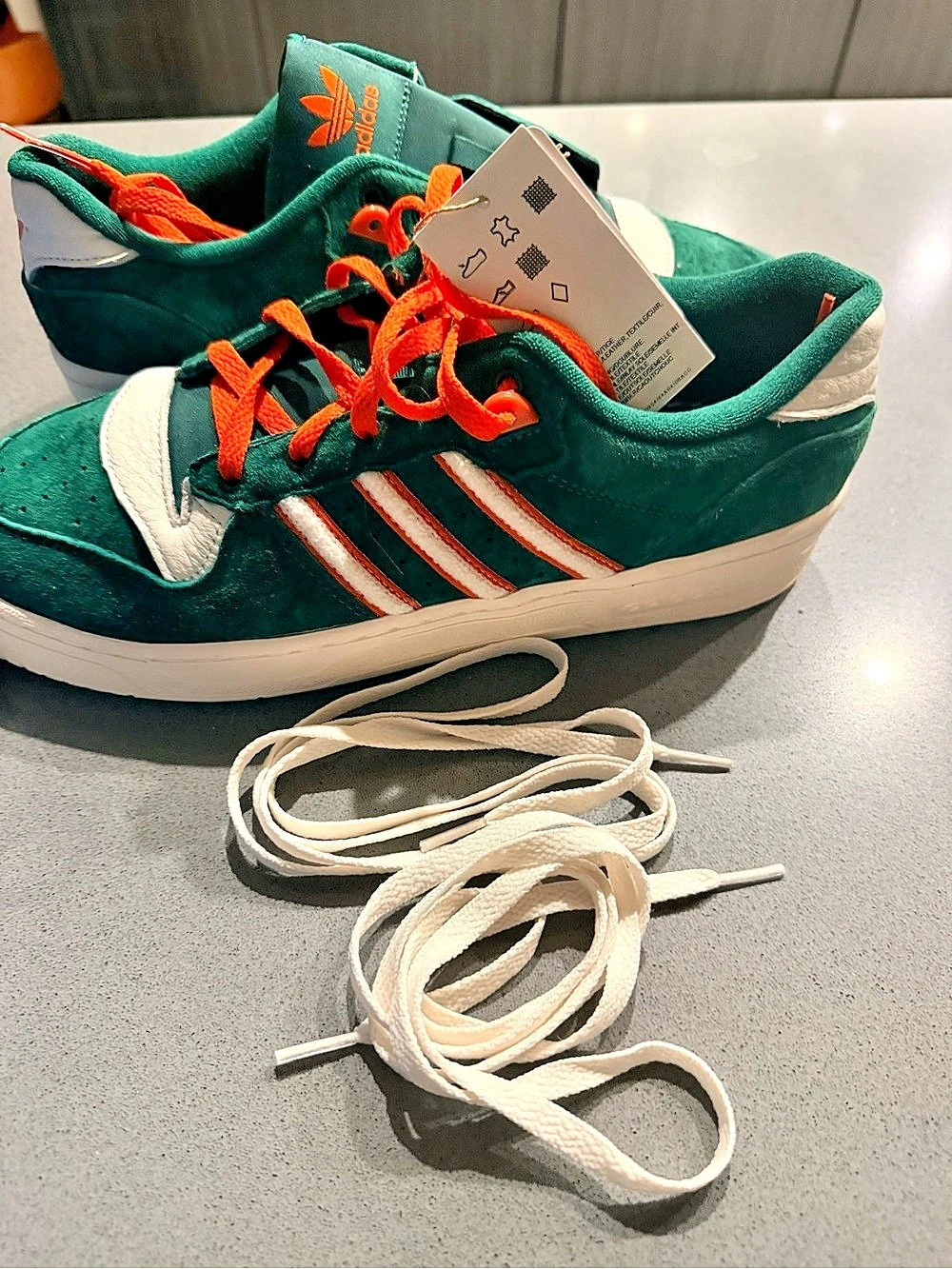 University Of Miami Hurricanes X Adidas Rivalry Low Shoes Mens 11 NEW IN BOX